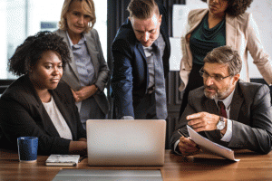Le métier de Contrôleur de gestion sociale : description et formation.